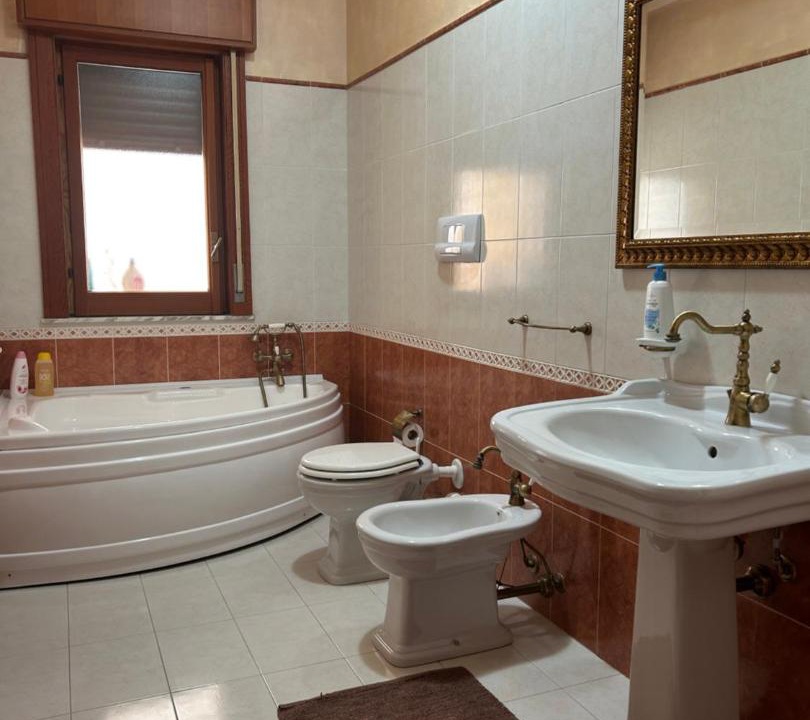 Photo of Bathroom in Corleone