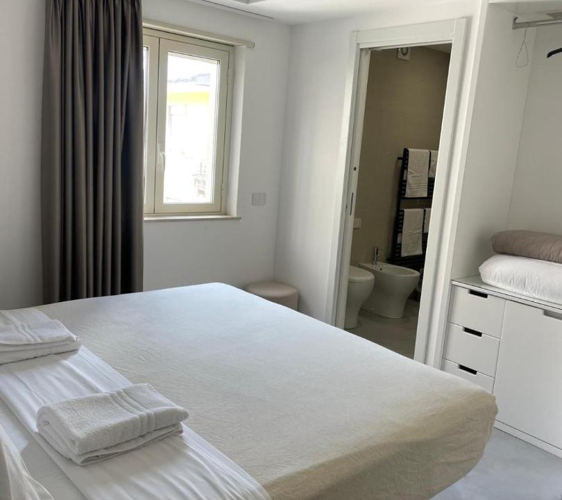 Photo of Bedroom in Brolo