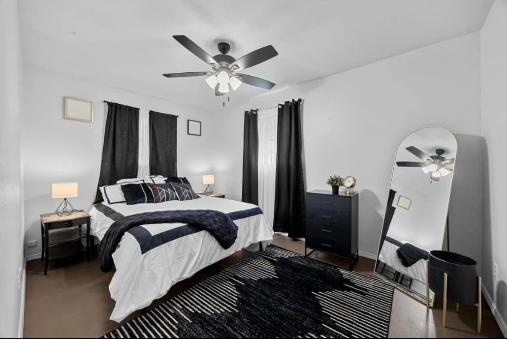 Photo of Bedroom in Apache Shores