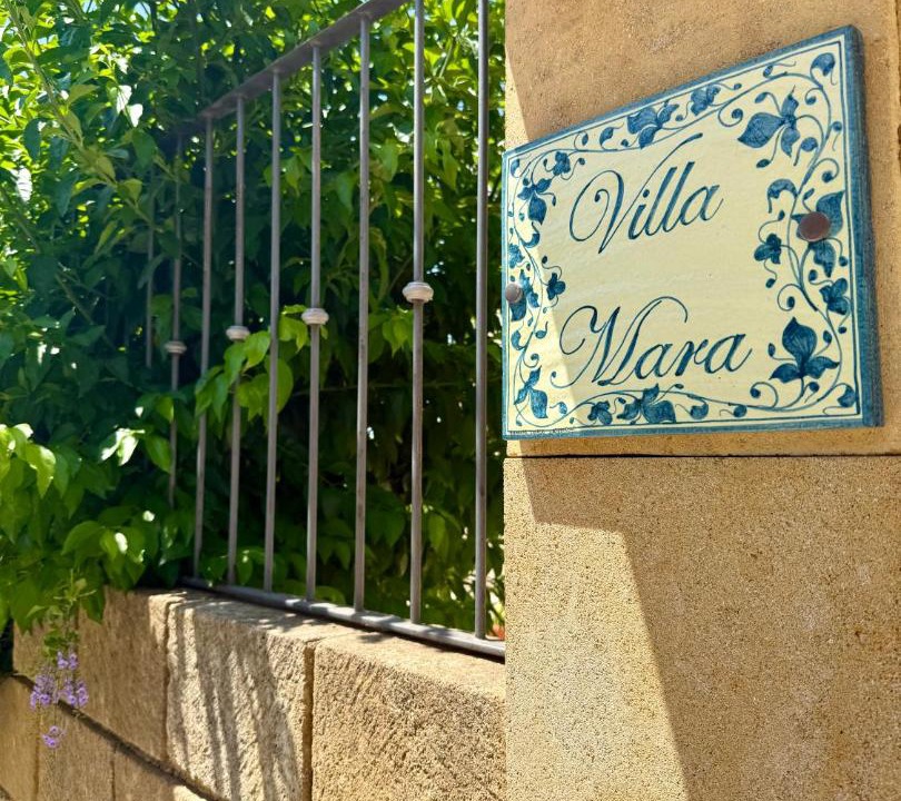 Photo of Others in Noto