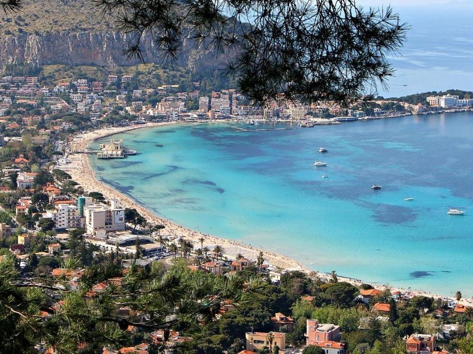 Photo of Others in Mondello