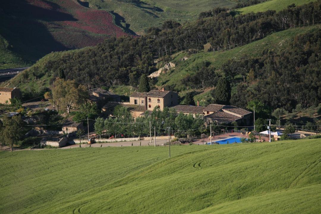 Photo of Others in Landro