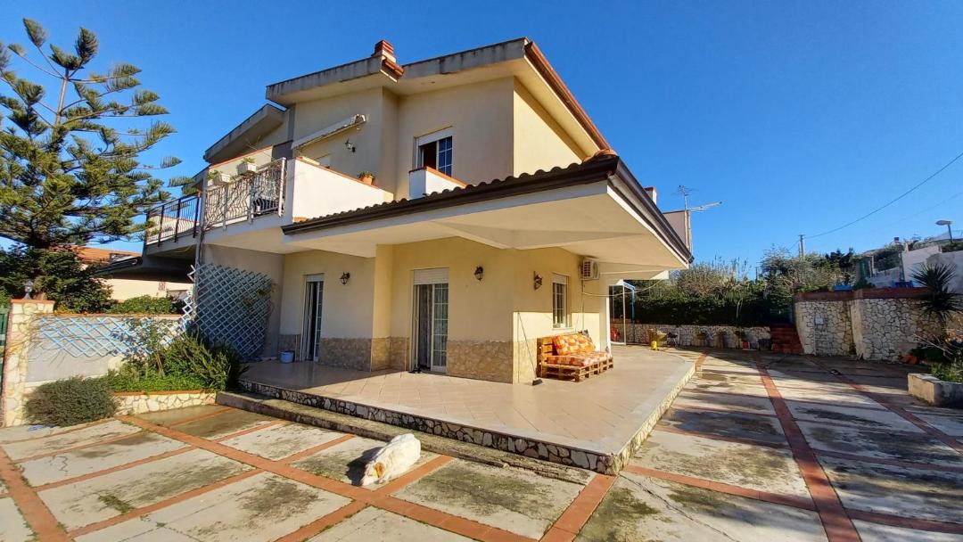 Photo of Others in Torre Colonna-sperone