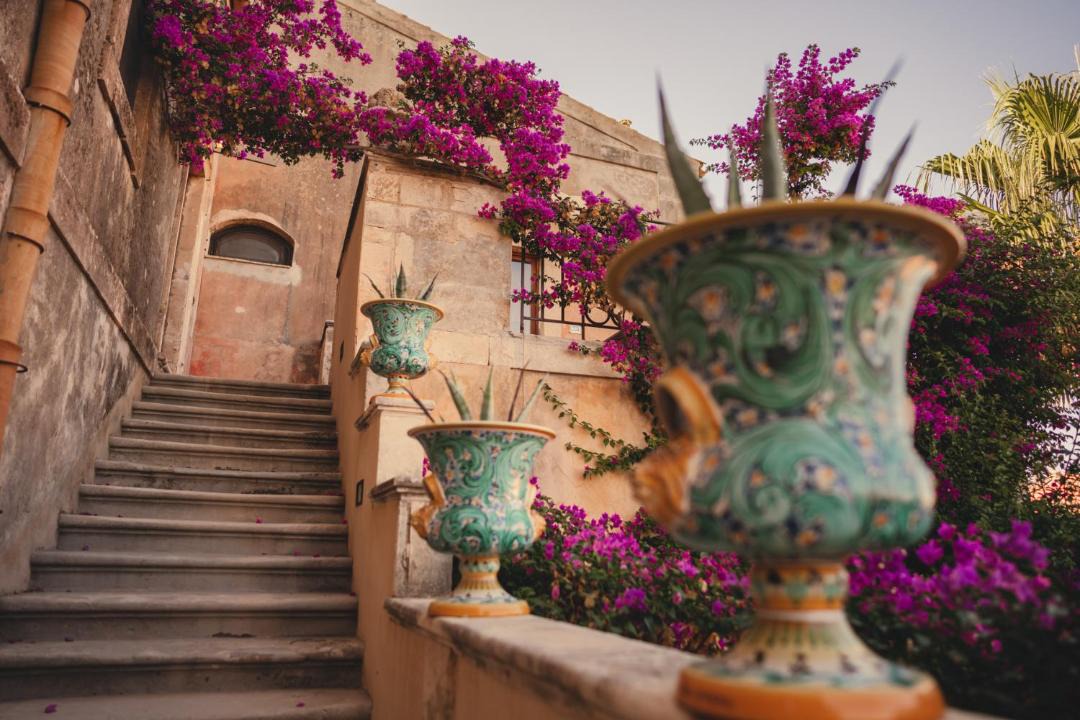 Photo of Others in Noto