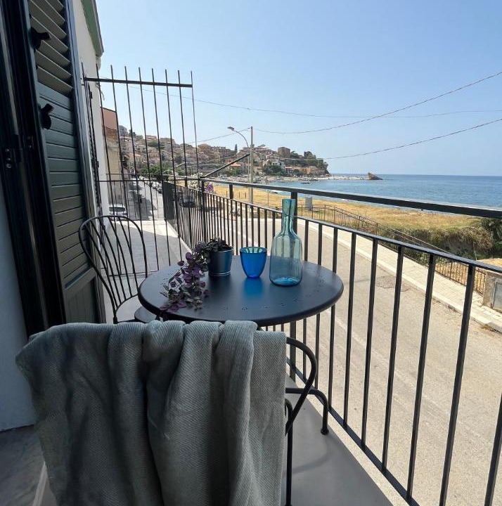 Photo of Patio Balcony in Castel Di Tusa