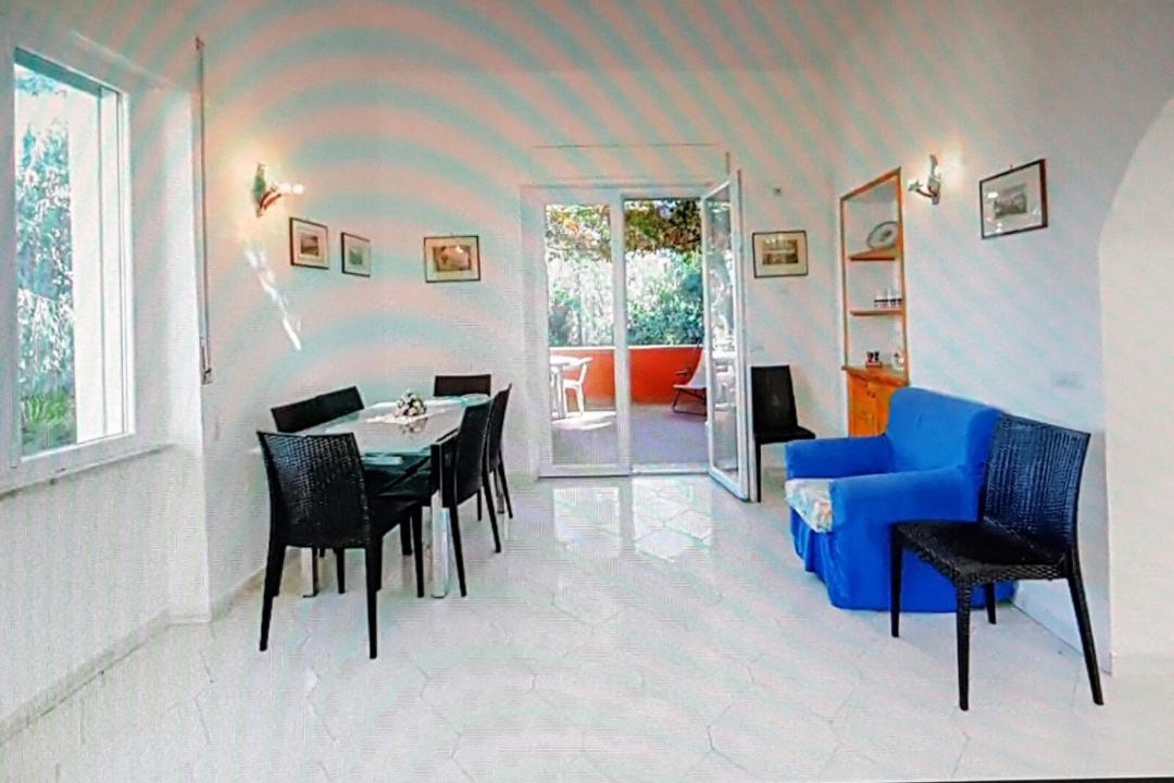 Photo of Livingroom in Ischia Porto