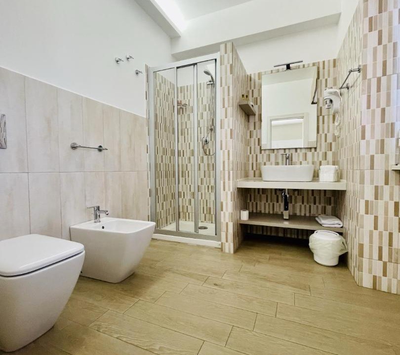 Photo of Bathroom in Tiche