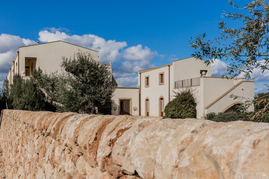 Photo of Others in Noto