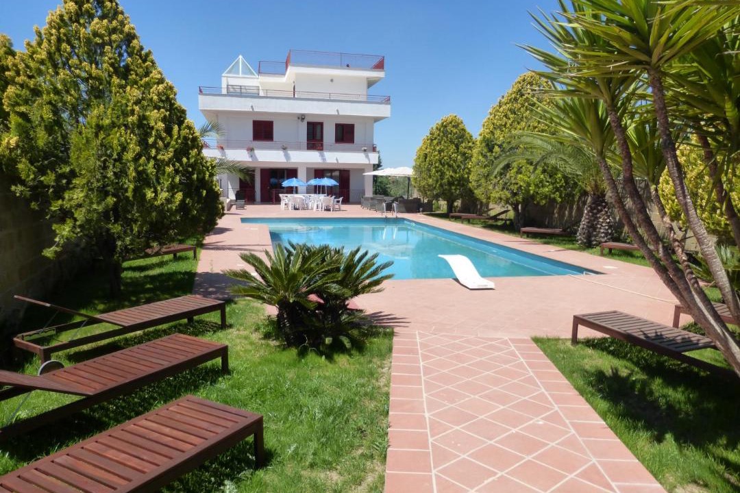 Photo of Outdoor in Nissoria
