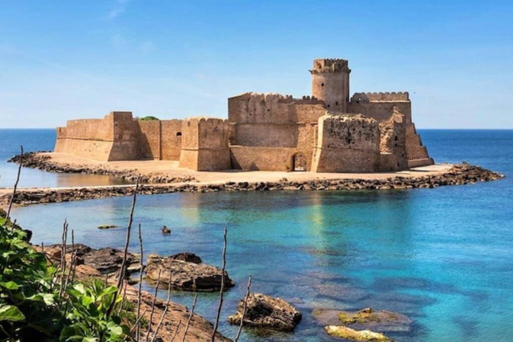 Photo of Others in Le Castella
