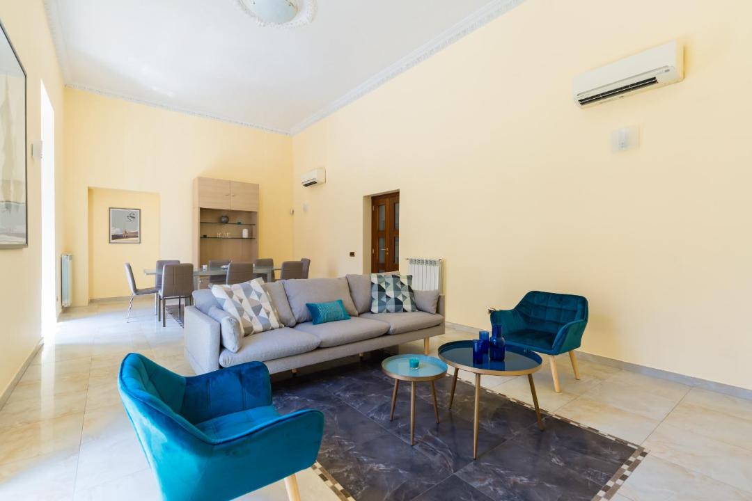 Photo of Livingroom in Naples City Centre