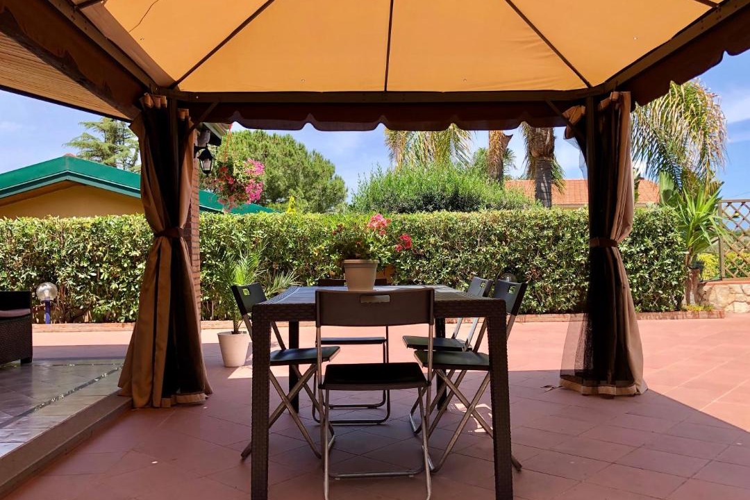 Photo of Patio Balcony in Costa Saracena-Castelluccio