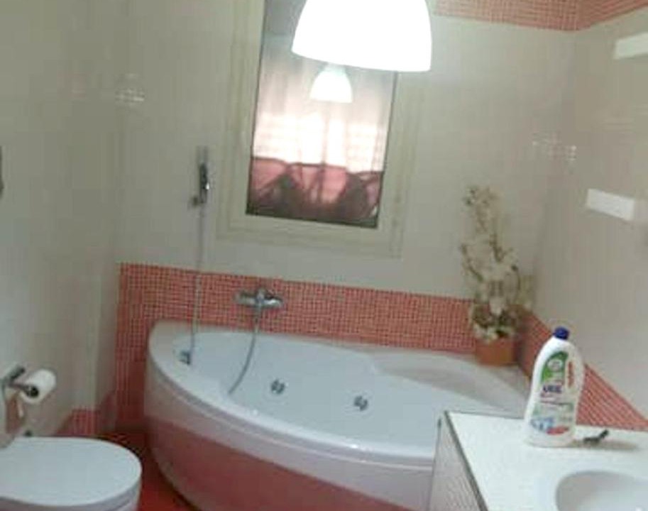 Photo of Bathroom in Comiso