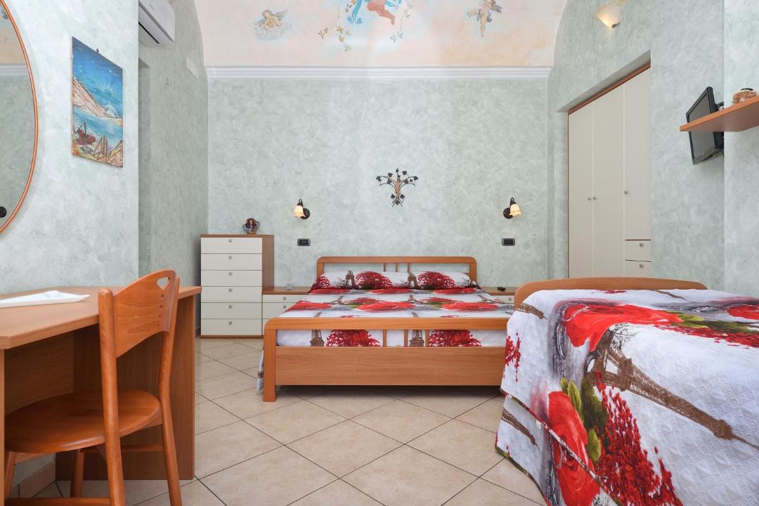 Photo of Bedroom in Pontone