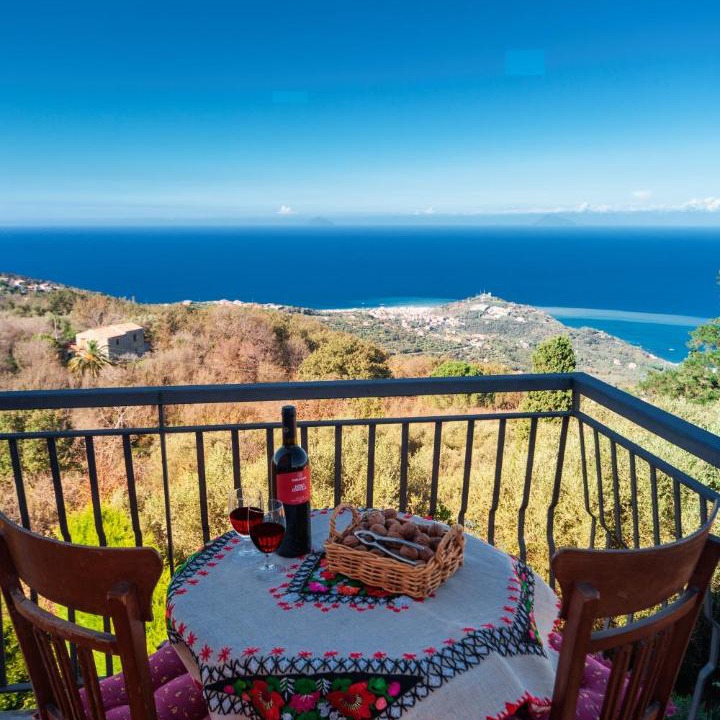 Photo of Patio Balcony in Naso