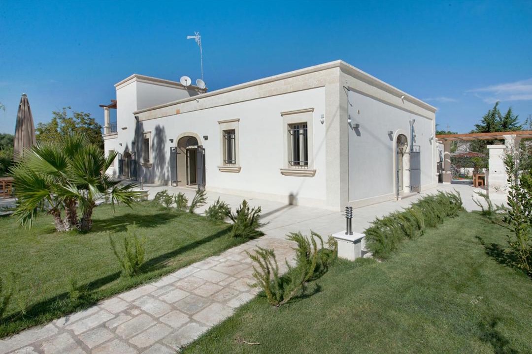 Photo of Buildings in Oria