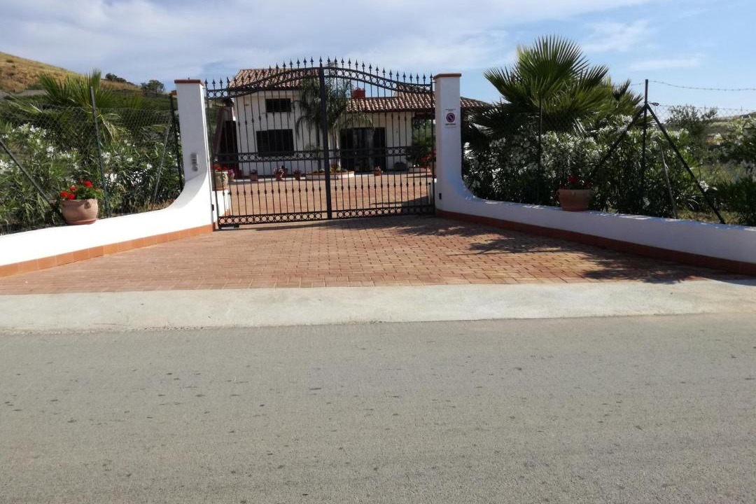 Photo of Buildings in Montallegro
