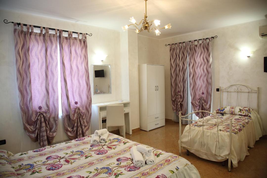 Photo of Bedroom in Vibo Marina