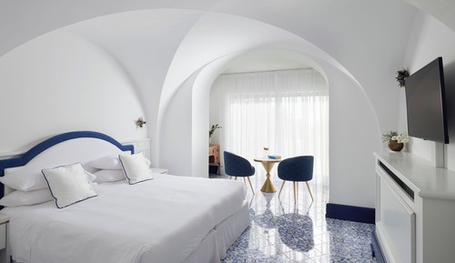 Deluxe Double Room, Garden View