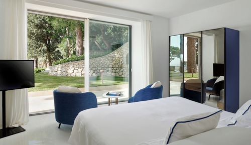 Villa Royal Blue