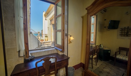 Classic Double Room, Partial Sea View