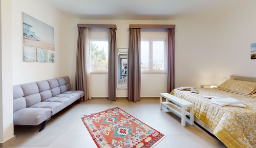 Exclusive Room