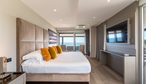 Exclusive Suite