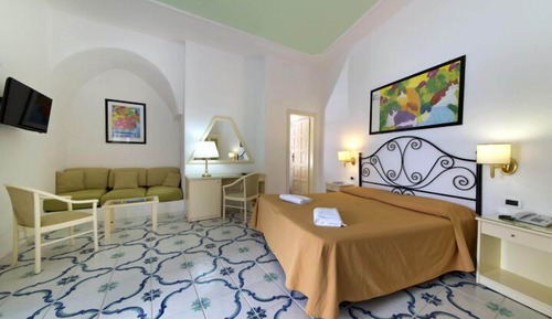 Family Room, Sea View