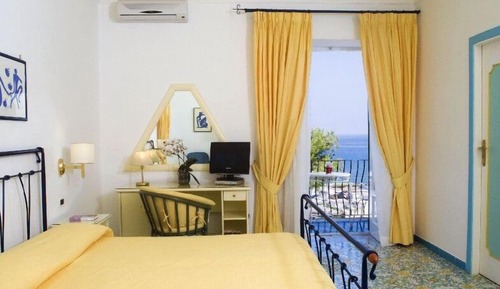 Standard Room, Partial Sea View