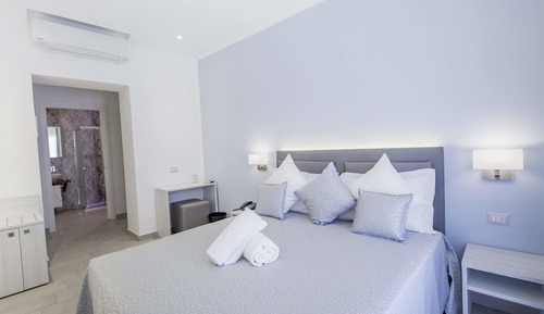 Classic Double Room, 1 Queen Bed