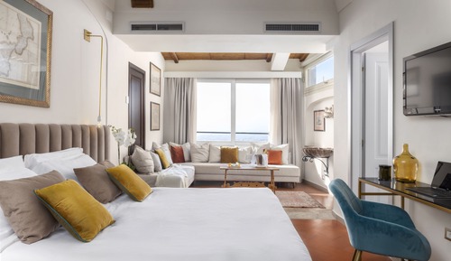 Deluxe Room, Sea View (Sea and Etna View  Multiple Beds)