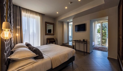 Junior Suite, Balcony, Mountain View
