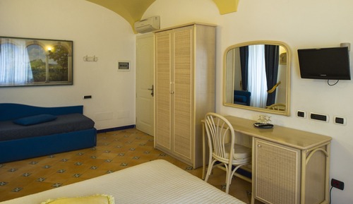 Standard Triple Room (No sea view)