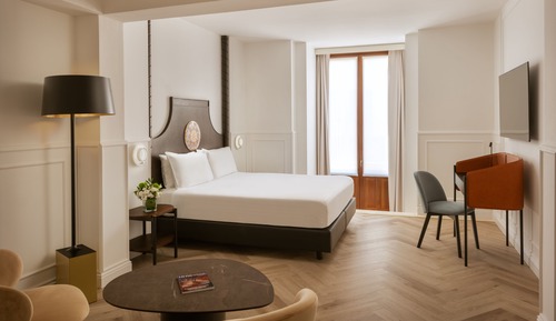Double Room (Prestige)