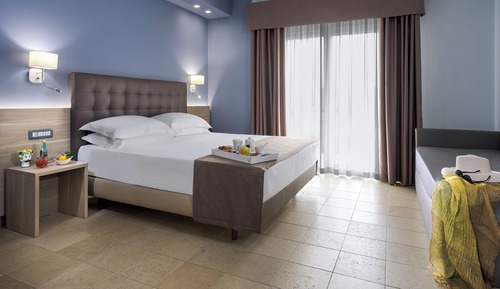Deluxe Room, Balcony, Courtyard Area