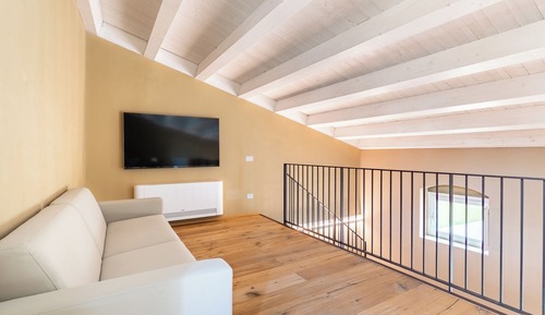 Suite, Balcony