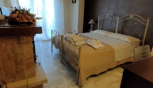Deluxe Double Room, Balcony (private bathroom not in room)