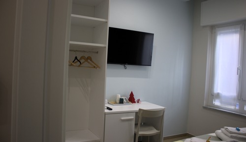 Economy Room, Ensuite