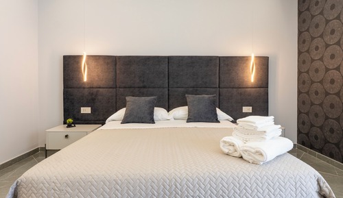 Classic Double Room, City View