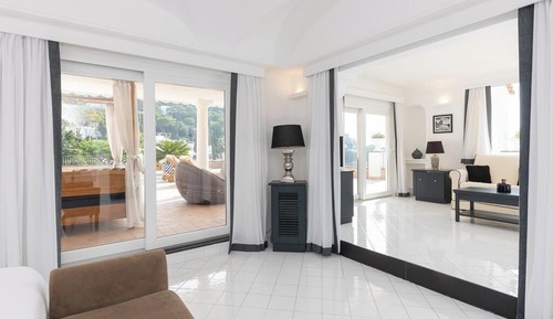 Exclusive Suite, 2 Bedrooms, Sea View