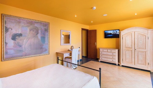 Deluxe Studio Suite, 2 Bedrooms, Balcony, Sea View