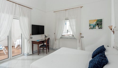 Superior Double Room, City View