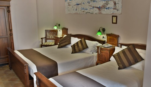 Triple Room