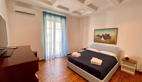 Luxury Triple Room, Balcony, City View