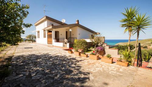 Three-Bedroom House With Sea View