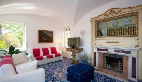 Deluxe Suite with Sea View