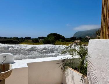 Deluxe Double Room with Balcony and Sea View