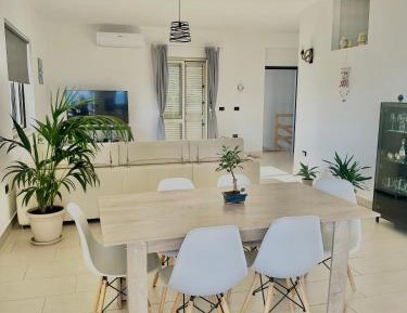 Three-Bedroom Apartment with Balcony