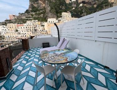 Deluxe Suite with Sea View