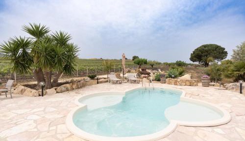 Villa with Garden View